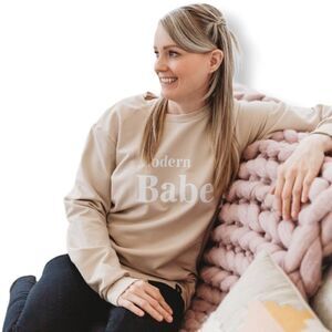 𝅺MODERN Babe Sweatshirt